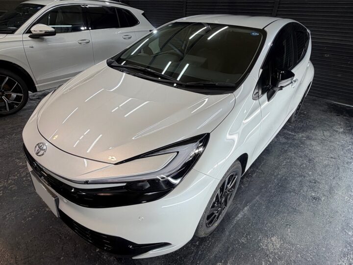 TOYOTA アクアの新車にセラミックコーティングSystemXPROを施工