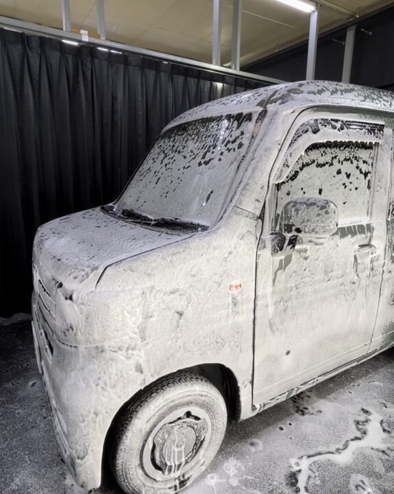 HONDA　N-VANにGguardガラスコーティング3層親水タイプをコーティング施工