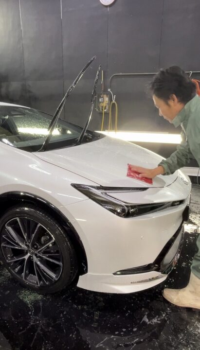 TOYOTA ノアGguardガラスコーティング施工前粘土タオルで付着物除去鉄粉除去