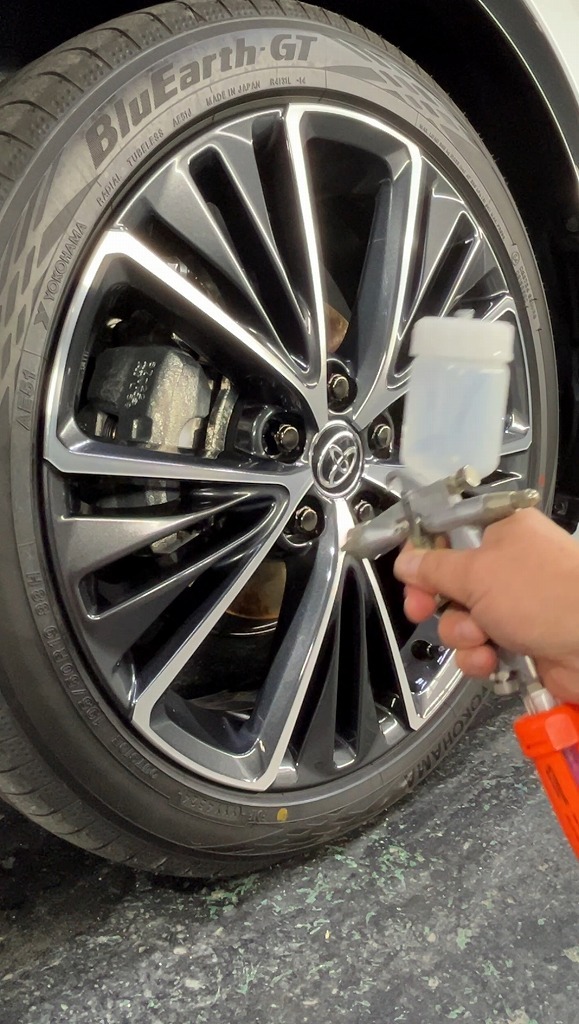 TOYOTA プリウスにセラミックコーティングSystemホイールコーティングを施工