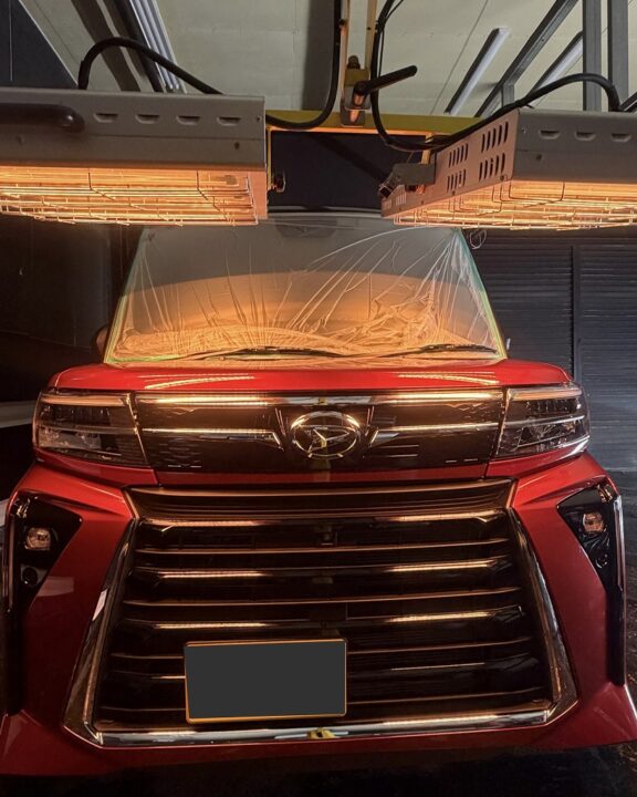 DAIHATSU タントにGguardガラスコーティング3層(親水)施工後近赤外線ヒーターを使って乾燥硬化