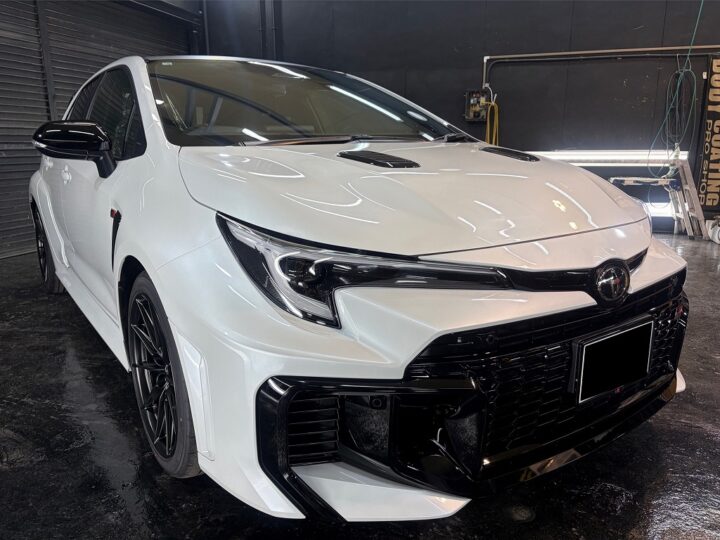 TOYOTAのGRカローラにセラミックコーティングSystemXPROとホイールコーティングとハンドルコーティングを施工