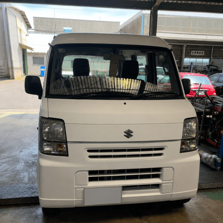 スズキ エブリイバンの車検整備・部品交換｜EGオイル・ブレーキオイル・ウォッシャー液・ワイパーゴム・タイロッドブーツ・スタビリンク・トランクロック＆ストライカー・発煙筒・バッテリー