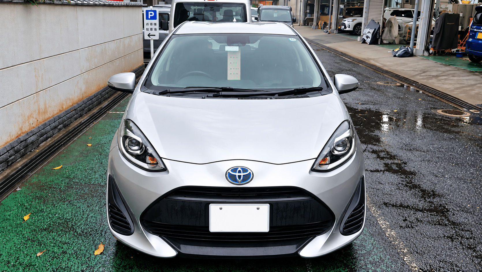 トヨタ アクア 車検整備